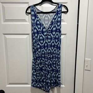 Market & Spruce Blue Patterned Romper